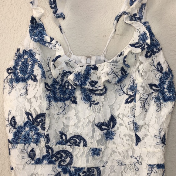 Forever 21 Blue and White Floral Lace Dress Size M - Picture 3 of 7